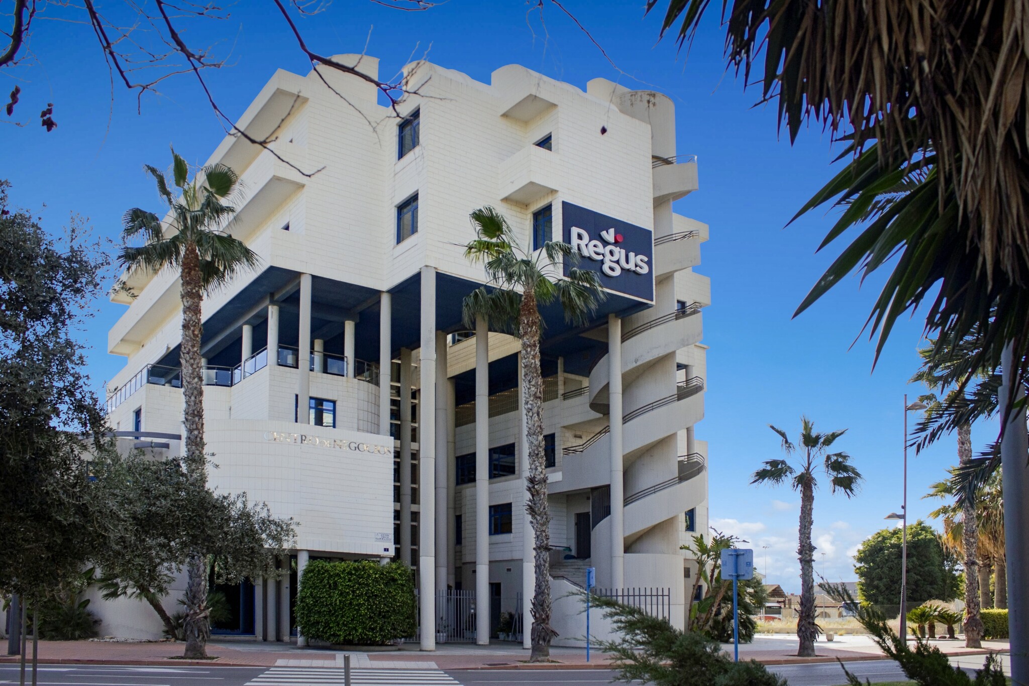 Av. Perfecto Palacio de la Fuente, 1, Alicante, Alicante to rent Primary Photo- Image 1 of 2