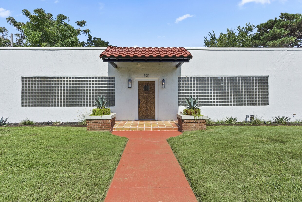 301 SW 23rd St, Oklahoma City, OK for sale Primary Photo- Image 1 of 1