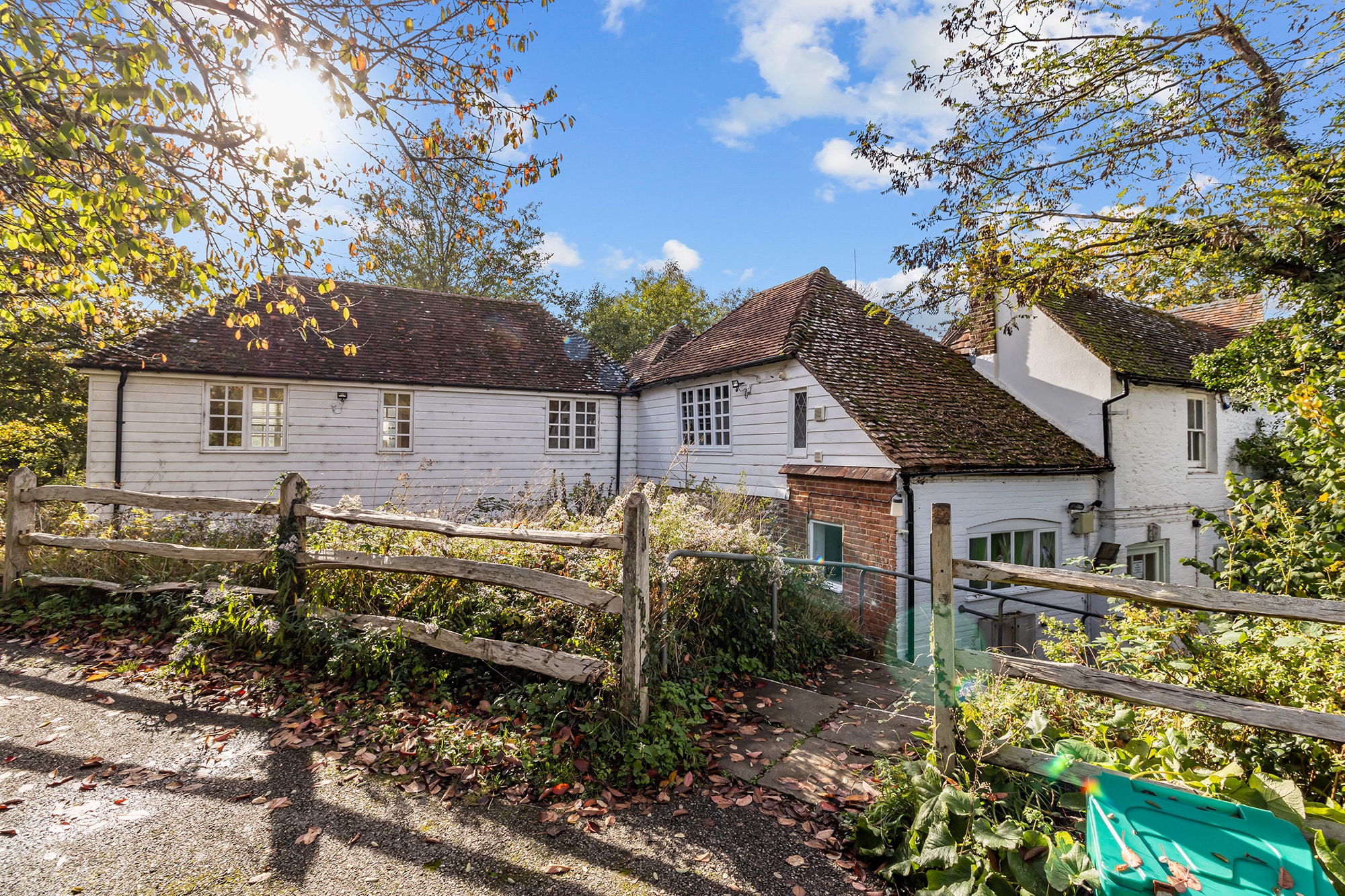 Horn Lane, Henfield to rent Building Photo- Image 1 of 3