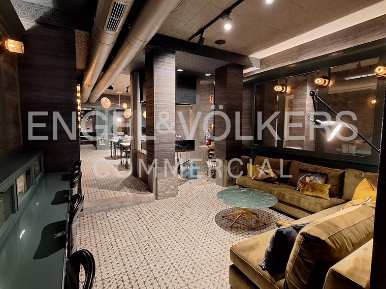 Retail in Madrid, Madrid to rent - Interior Photo - Image 2 of 3