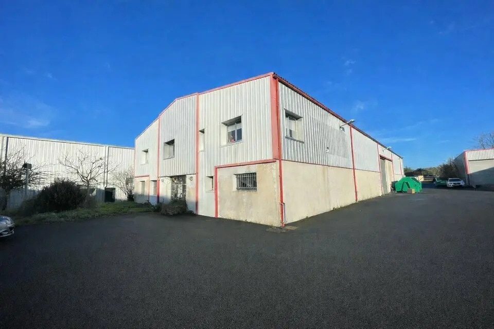 Vente Local d'activités 1 010 m² - Photo 1