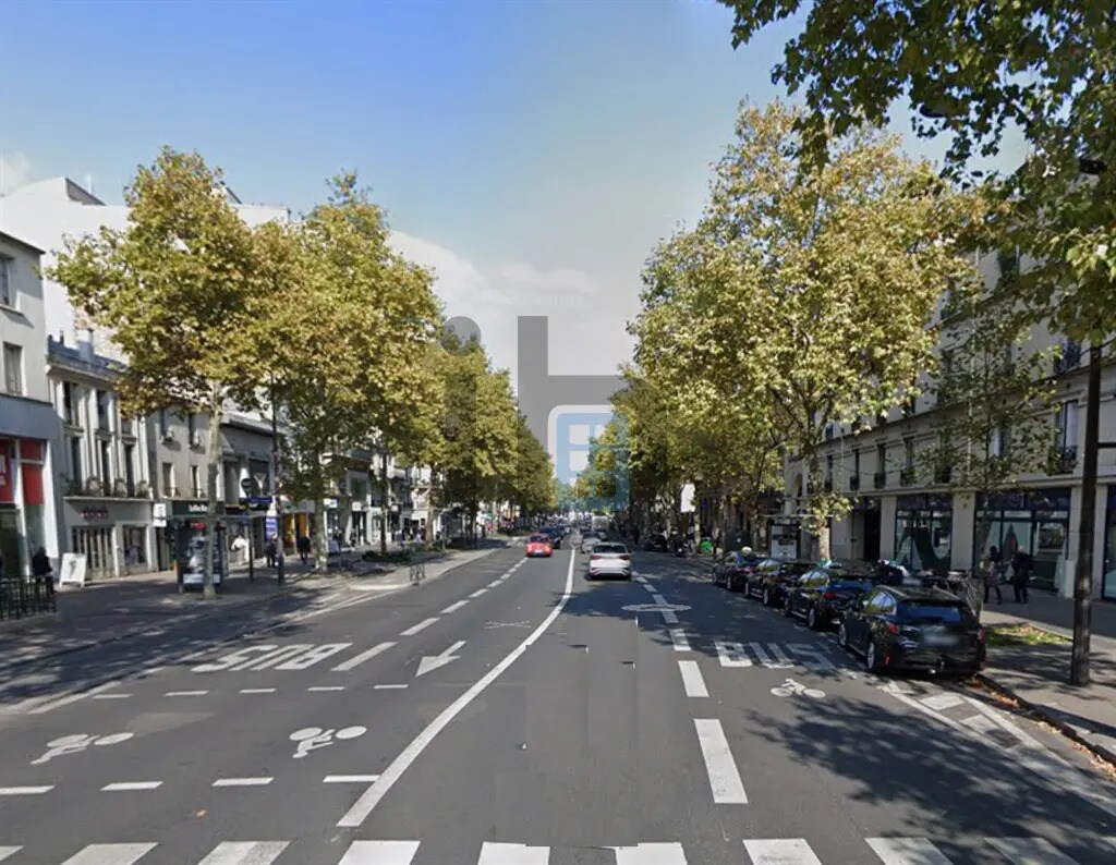 Retail in Paris to rent Aerial- Image 1 of 2
