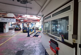 194-198 Sheen Ln, London to rent Interior Photo- Image 2 of 6