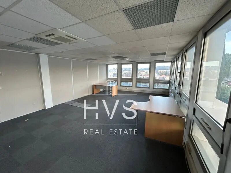 Office in Aix-en-Provence to rent Interior Photo- Image 1 of 3