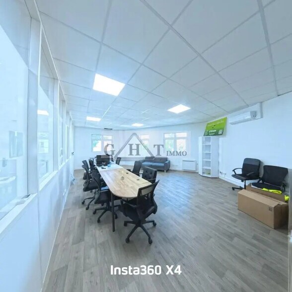 Office in Créteil to rent - Interior Photo - Image 1 of 10