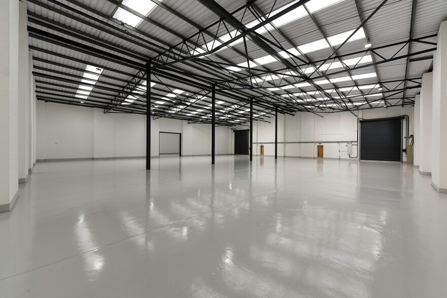 5 Oakfield Rd, London to rent - Building Photo - Image 2 of 5