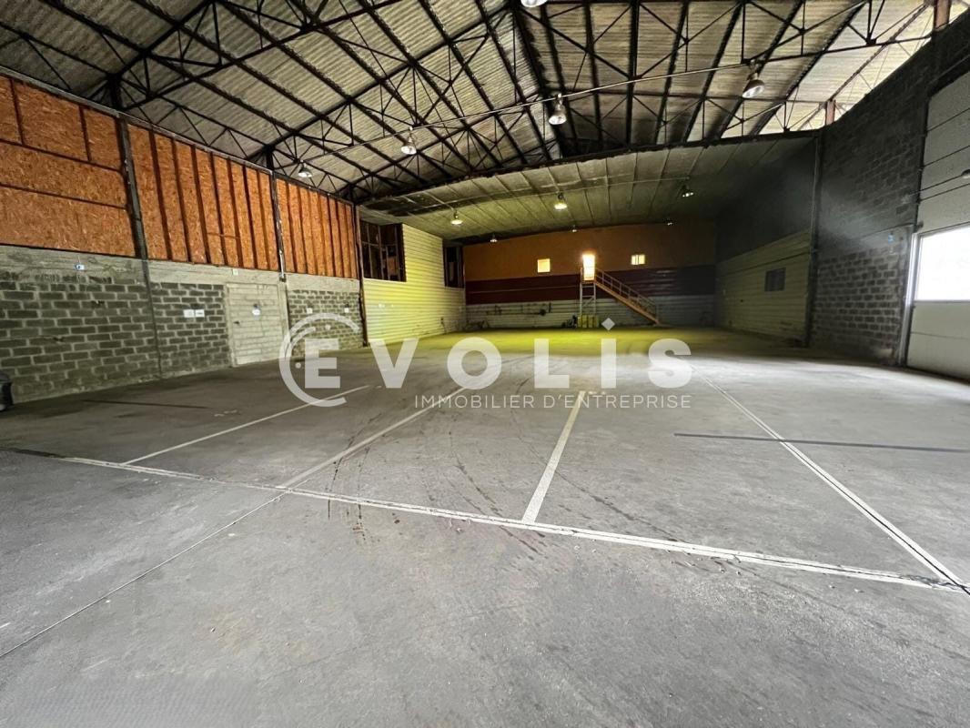 Industrial in Cheptainville to rent Building Photo- Image 1 of 9