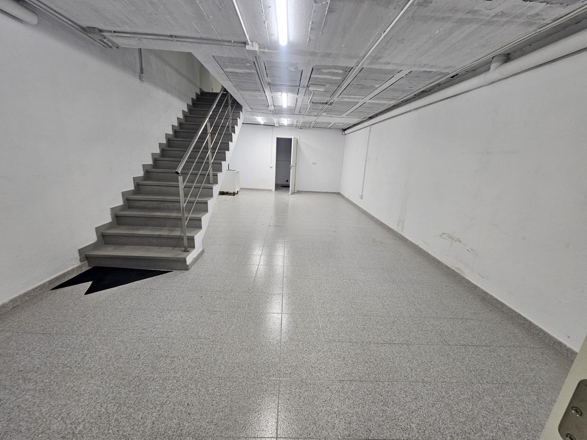 Retail in Sant Celoni, Barcelona to rent Interior Photo- Image 1 of 14
