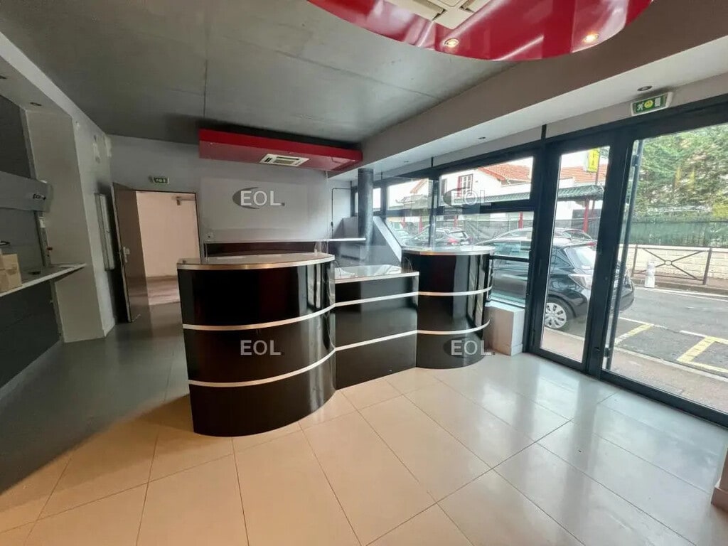 Vente Bureaux 495 m² - Photo 1