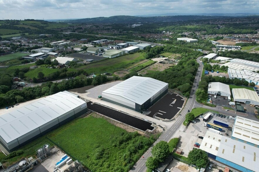 Hollis St, Darwen to rent - Building Photo - Image 3 of 12