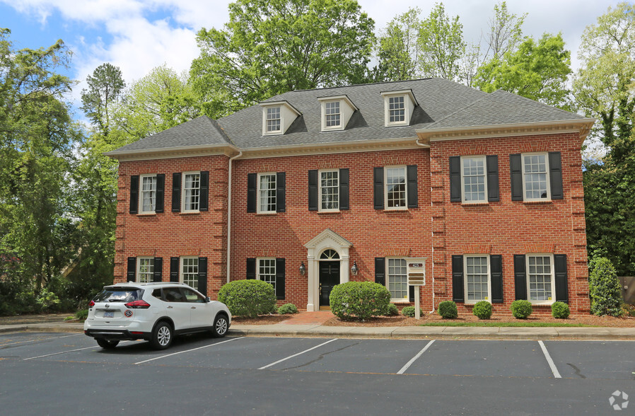 425 S Sharon Amity Rd, Charlotte, NC for sale - Primary Photo - Image 1 of 1