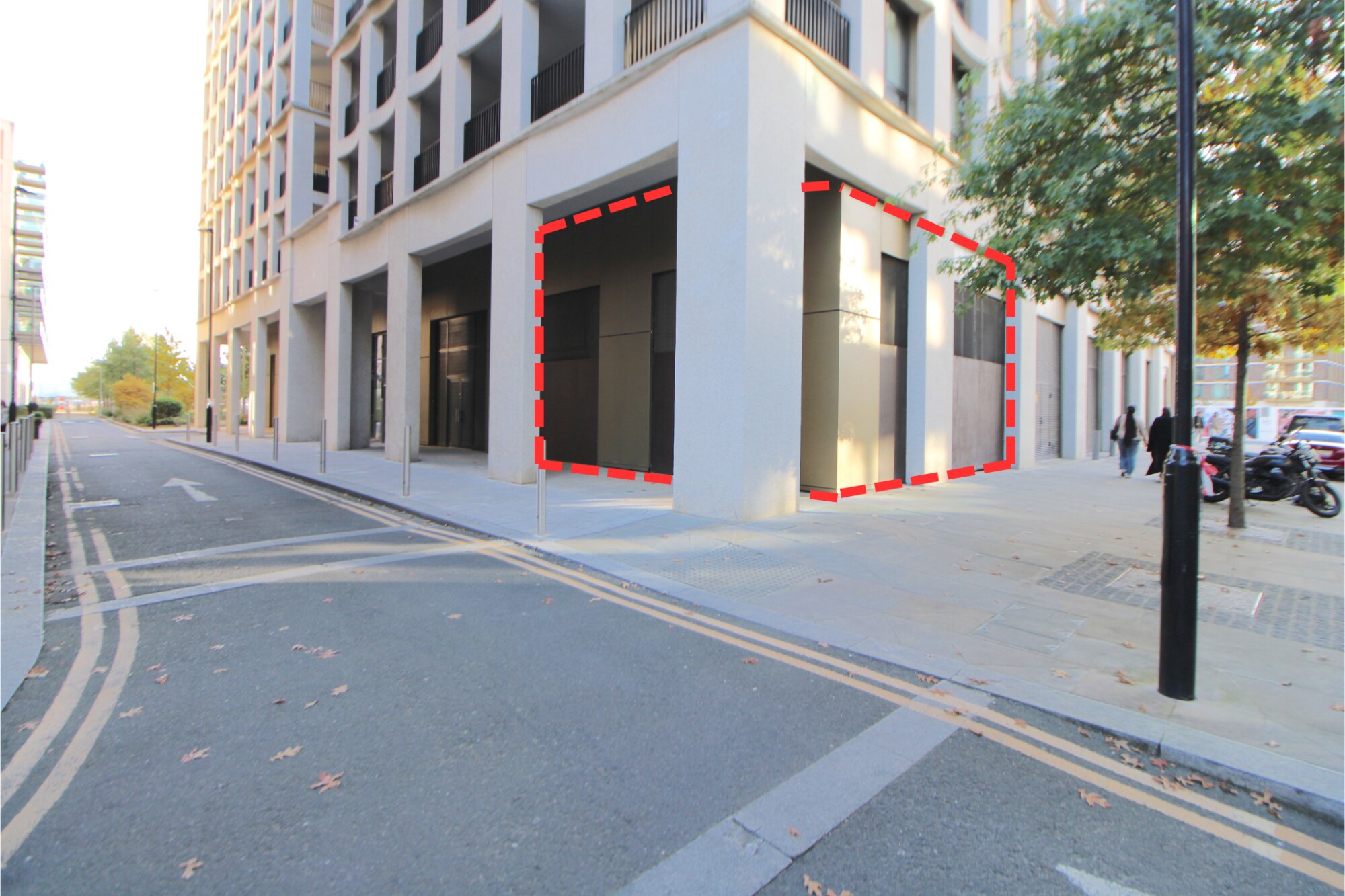 19 Royal Crest Av, London to rent Building Photo- Image 1 of 2