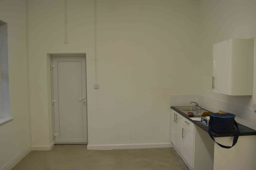 1512-1516 London Rd, Leigh On Sea to rent - Building Photo - Image 3 of 4