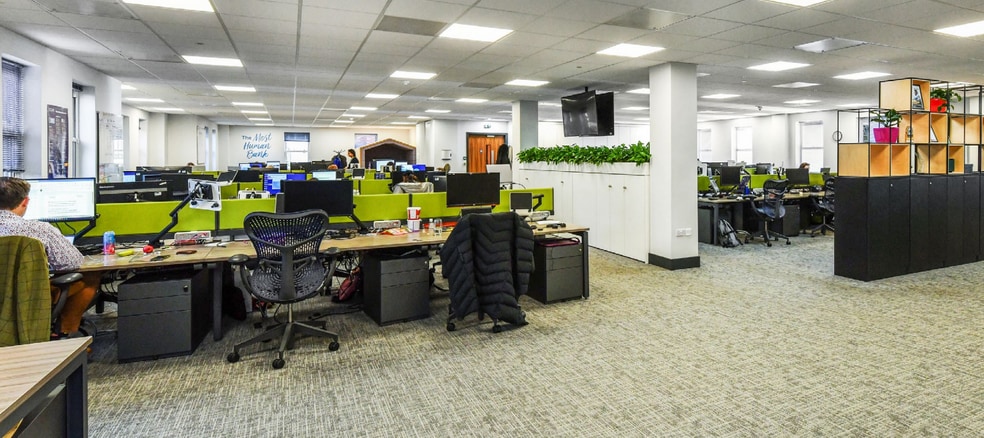 5a-5b New Walk, Leicester for sale - Interior Photo - Image 2 of 4