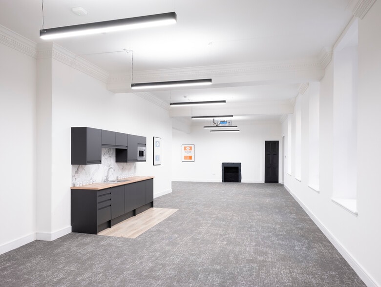 24-28 Bothwell St, Glasgow to rent - Building Photo - Image 2 of 5