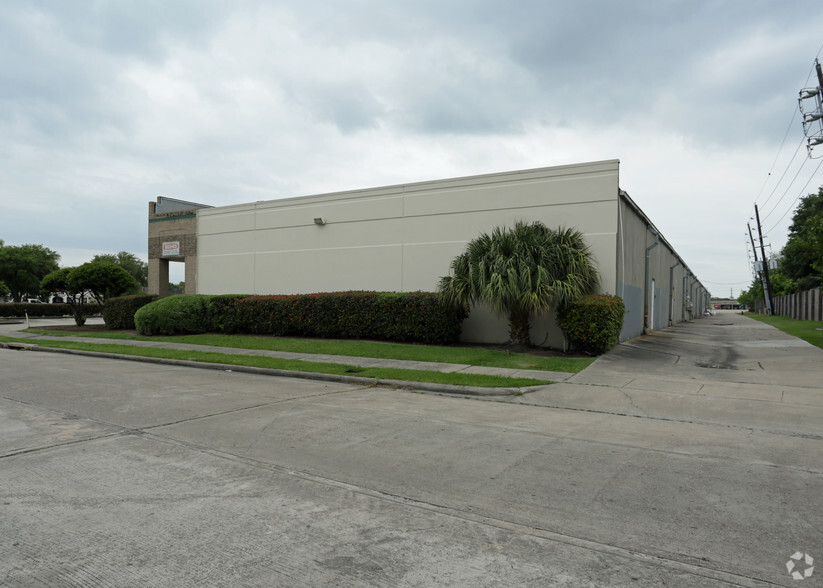 14880 Bellaire Blvd, Houston, TX for sale - Building Photo - Image 2 of 3