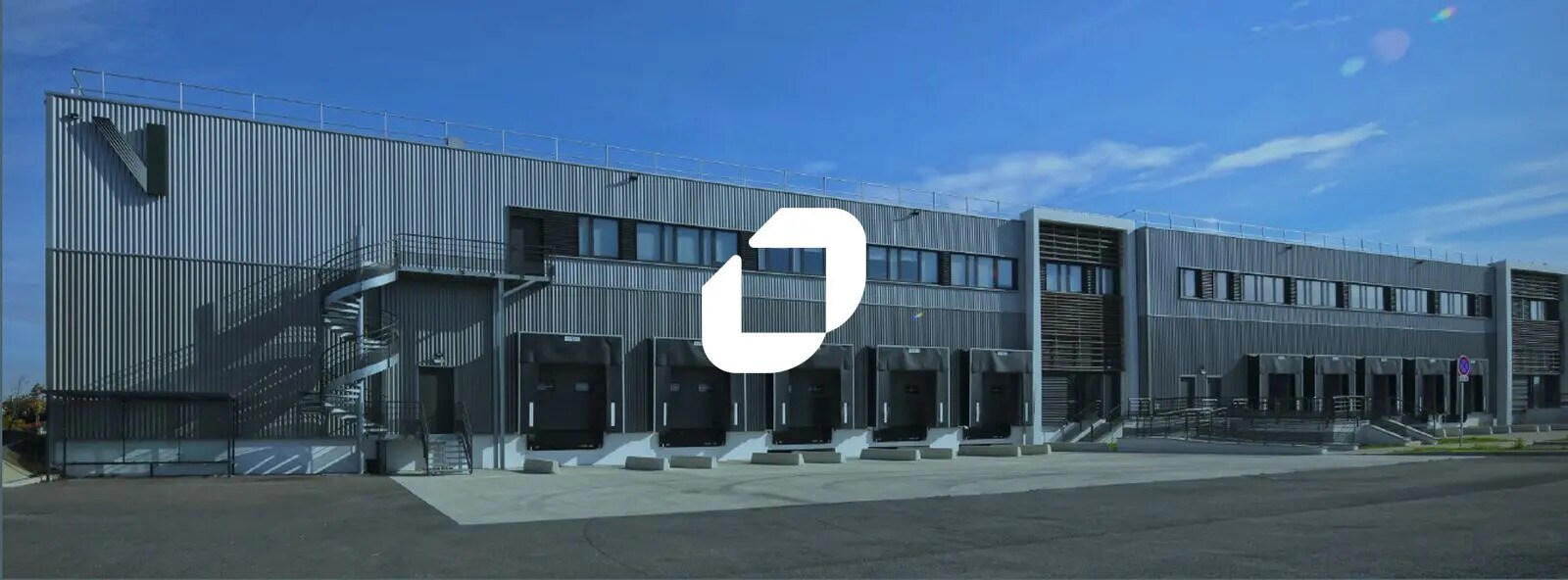 Office in Garges-lès-Gonesse to rent Building Photo- Image 1 of 14