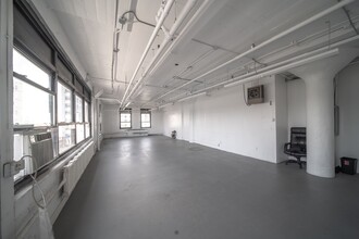 47-09 30th St, Long Island City, NY for rent Interior Photo- Image 2 of 6