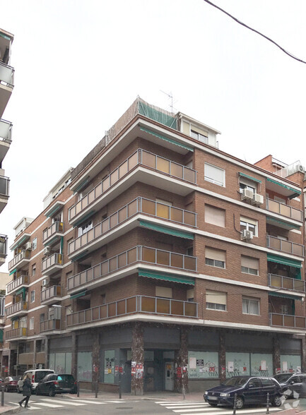 Calle De Luis Cabrera, 92, Madrid, Madrid for rent - Building Photo - Image 1 of 2