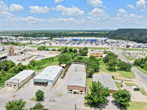 2704 Commerce St, Marble Falls, TX for rent Building Photo- Image 1 of 9