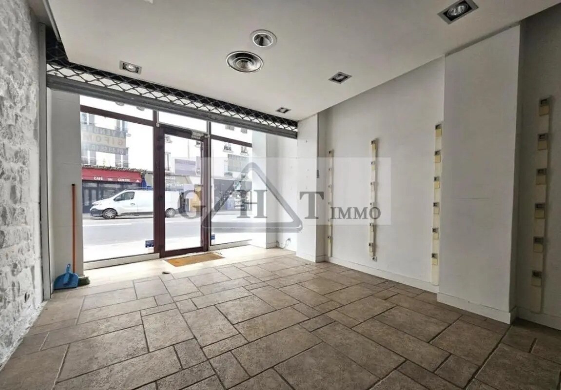 Retail in Paris for sale Interior Photo- Image 1 of 6