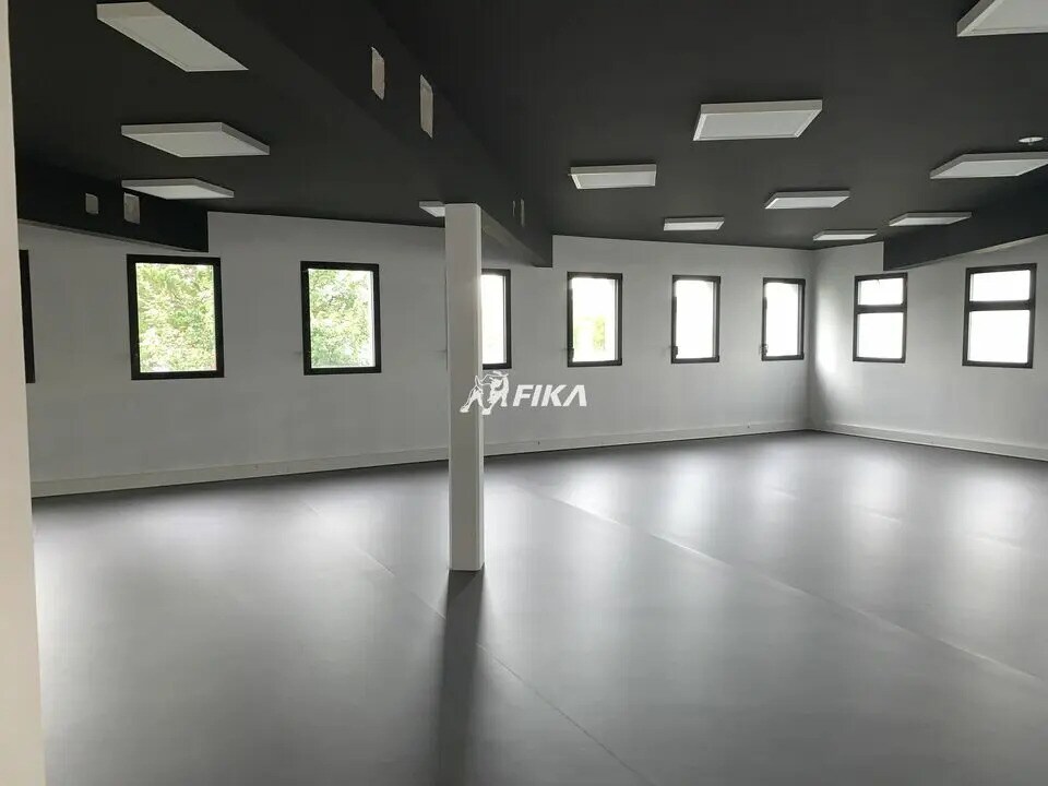 Vente Bureaux 138 m² - Photo 1