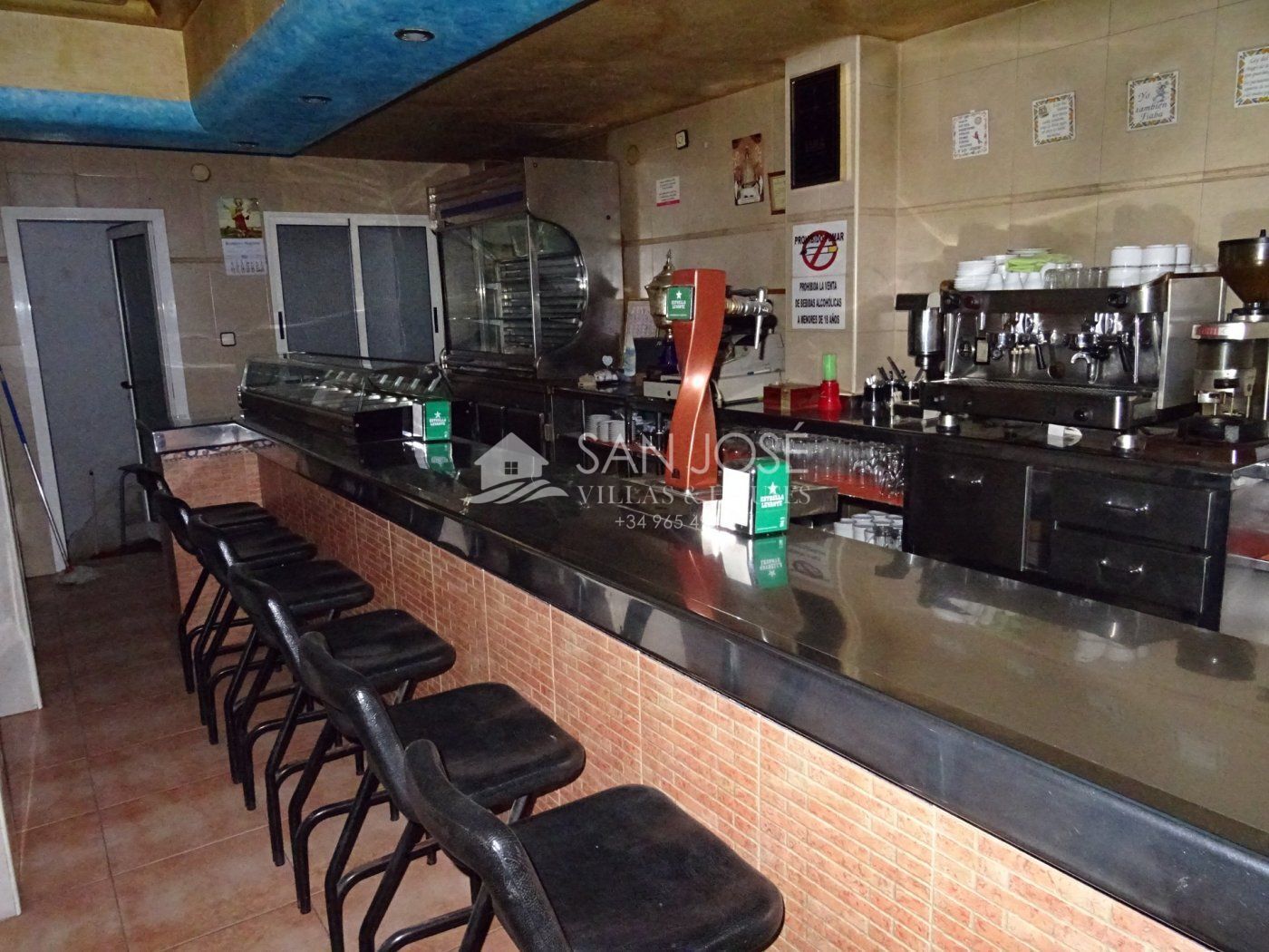 Retail in Aspe, Alicante to rent Building Photo- Image 1 of 11