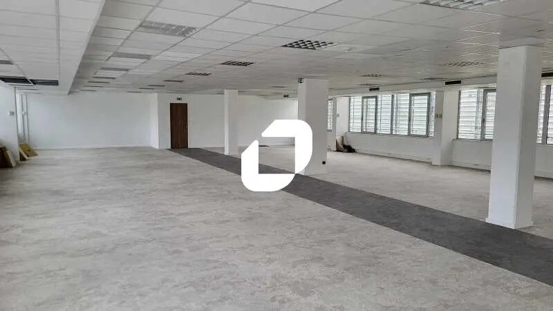 Office in Mérignac to rent - Interior Photo - Image 3 of 13