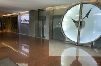 Light Industrial in Lyon to rent Building Photo- Image 2 of 2