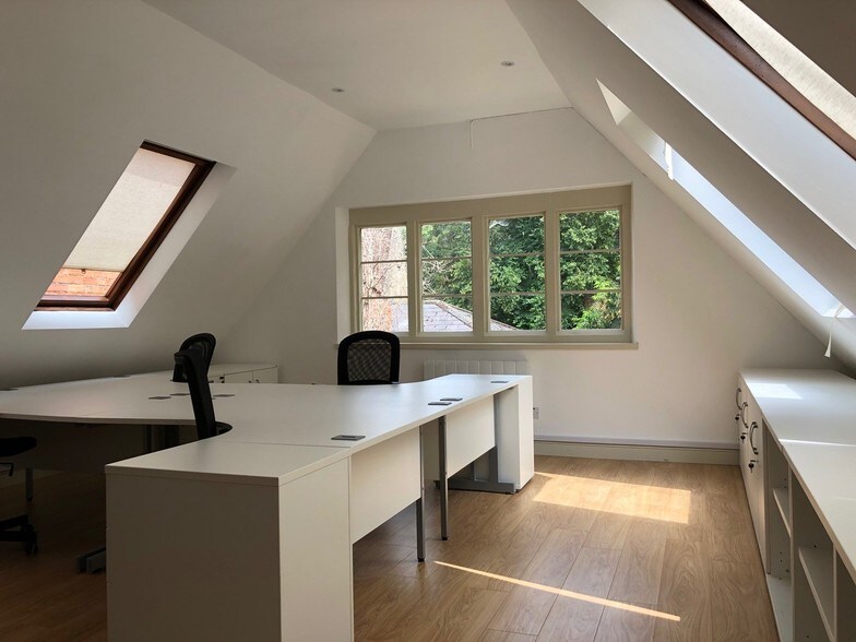 82-84 Watling St E, Towcester for sale - Interior Photo - Image 1 of 1