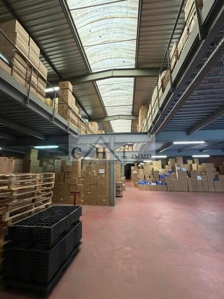 Industrial in Valenton for sale - Building Photo - Image 1 of 1