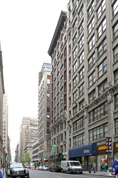 53 W 36th St, New York, NY for rent - Building Photo - Image 1 of 4