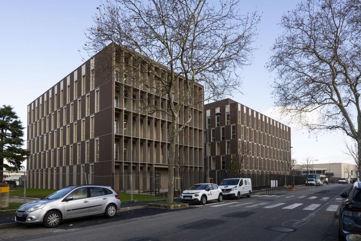 10 Rue Henri Legay, Villeurbanne to rent Building Photo- Image 1 of 13