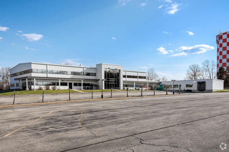 51 Assembly Way, Newburgh, NY for rent - Building Photo - Image 3 of 6