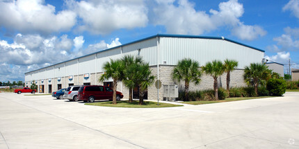 100 Sebastian Industrial Pl, Sebastian, FL for sale Primary Photo- Image 1 of 1