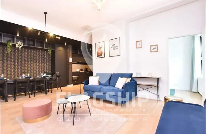 Retail in Paris for sale Building Photo- Image 1 of 11