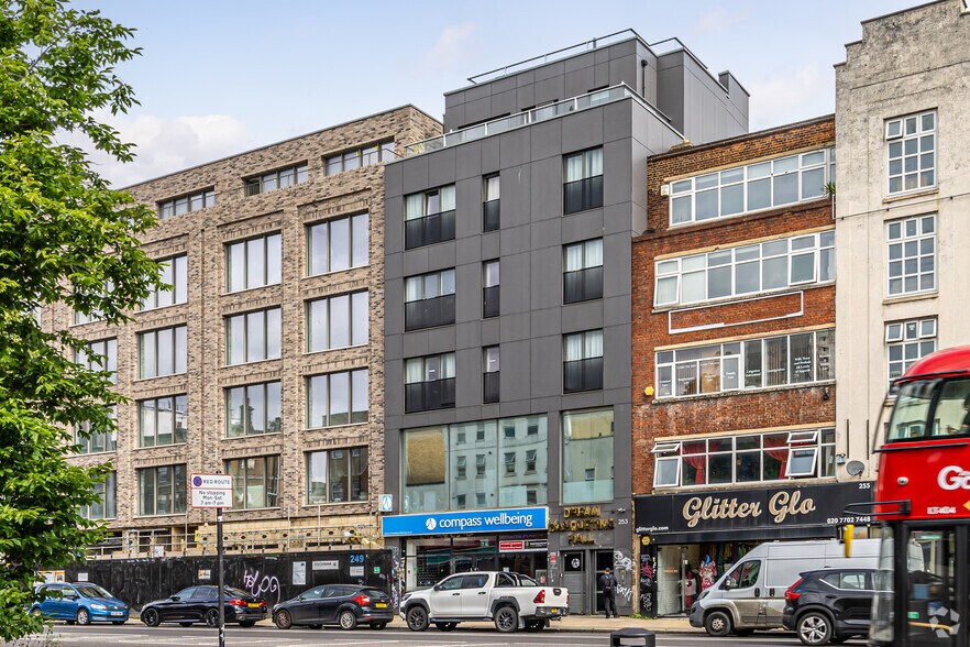 251-253 Commercial Rd, London for sale - Primary Photo - Image 1 of 1