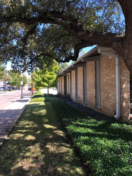 2750 Fairmount St, Dallas, TX for rent - Building Photo - Image 2 of 6