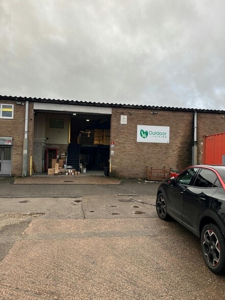 Brindley Rd, St Helens to rent - Building Photo - Image 2 of 5