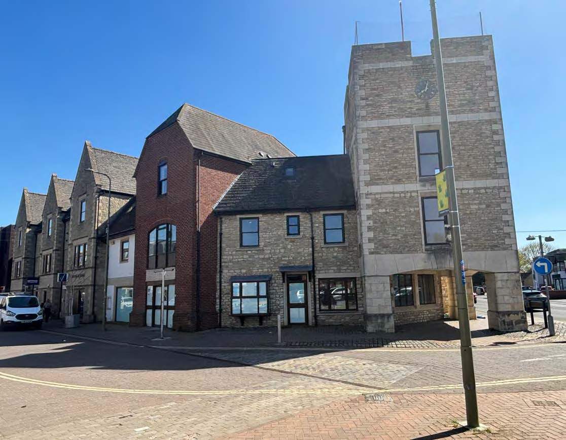 1 Oxford Rd, Kidlington to rent Building Photo- Image 1 of 2