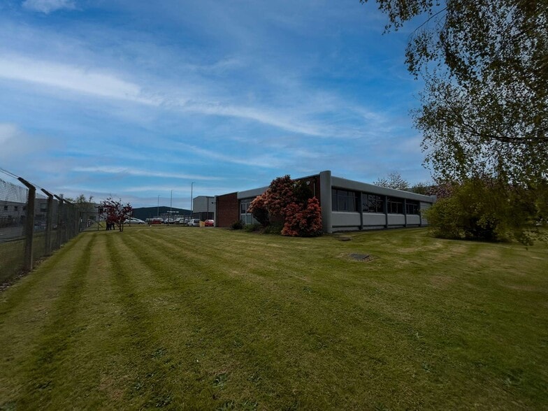 19A Ballinderry Rd, Lisburn to rent - Primary Photo - Image 1 of 2