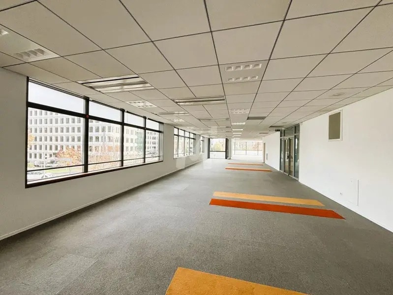 Office in Rungis to rent Interior Photo- Image 1 of 8