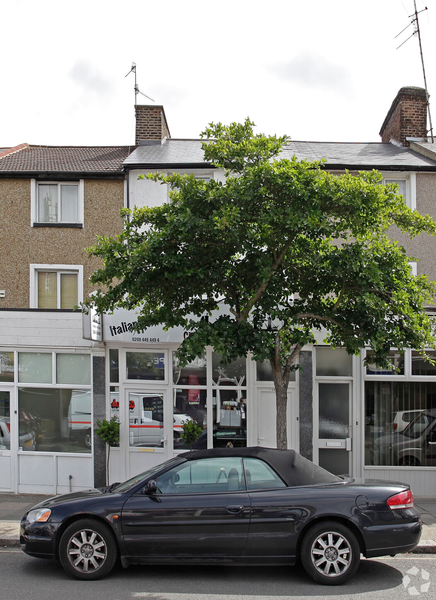 18 Lytton Rd, Barnet for sale Primary Photo- Image 1 of 1