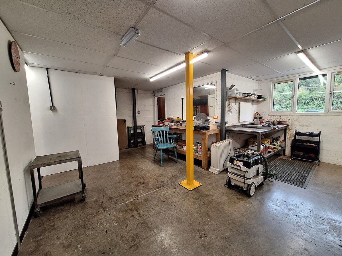 4-11 Hope Mills Business Centre, Brimscombe, GLS GL5 2SE - Unit 8 - - Interior Photo - Image 1 of 2