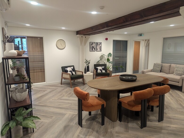 Ocean Way, Southampton to rent - Interior Photo - Image 3 of 21