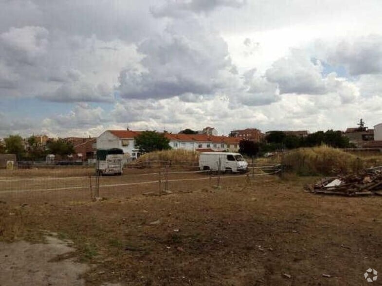 Calle de Soledad, 10, Cabanillas del Campo, Guadalajara for sale - Building Photo - Image 2 of 3