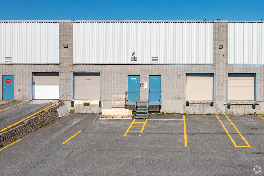 3600 Boul Matte, Brossard, QC for rent - Building Photo - Image 3 of 11