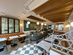 1 Old Eldon Sq, Newcastle Upon Tyne to rent Interior Photo- Image 1 of 4