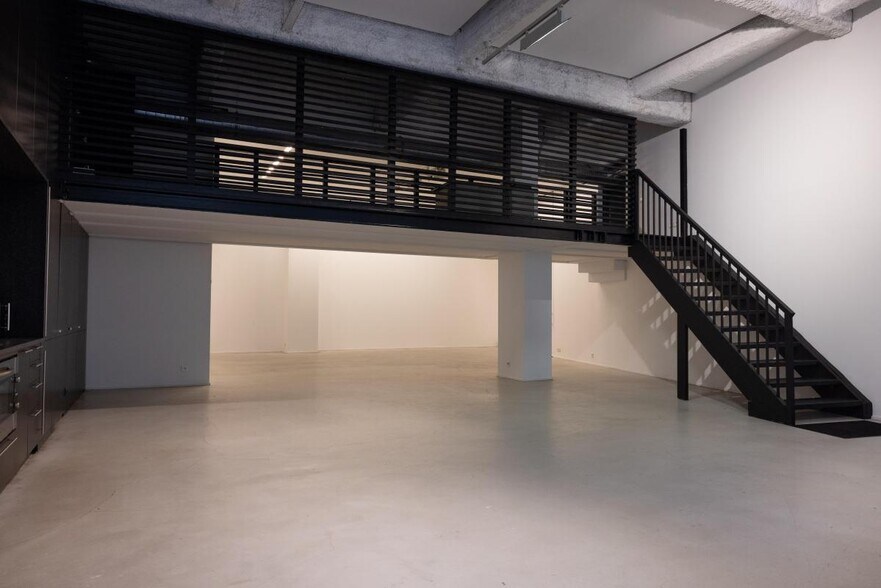 Office in Paris for sale - Interior Photo - Image 1 of 19