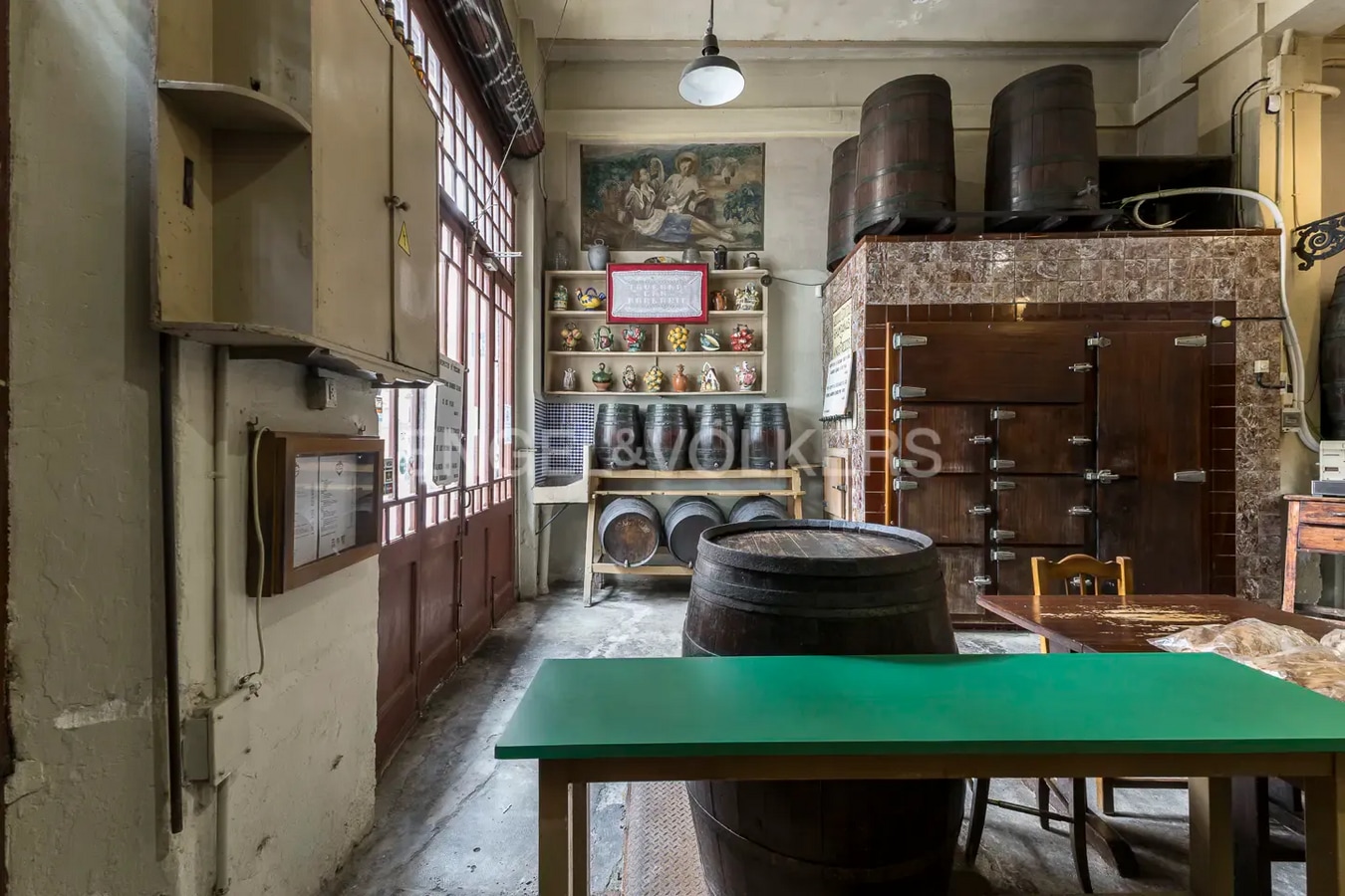 Barcelona, BAR 08004 - Unit pt 1 -  - Interior Photo - Image 1 of 20